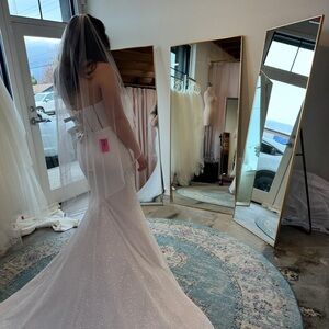 Elegant White Strapless Wedding Dress